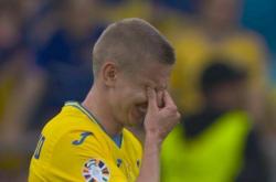 米兰体育地址-包含乌克兰队球员以坚韧精神感染全队，赢得胜利的词条