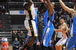 米兰体育app-开拓者主场力克森林狼，保持主场不败