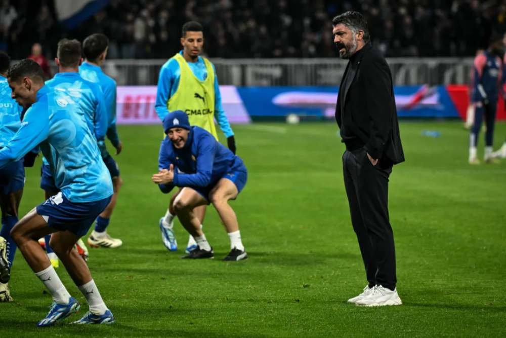 包含马赛再遭意外失利，球队需调整战术寻找突破的词条