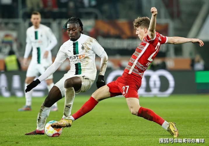 包含汉堡球员表现低迷，主帅或面临压力的词条