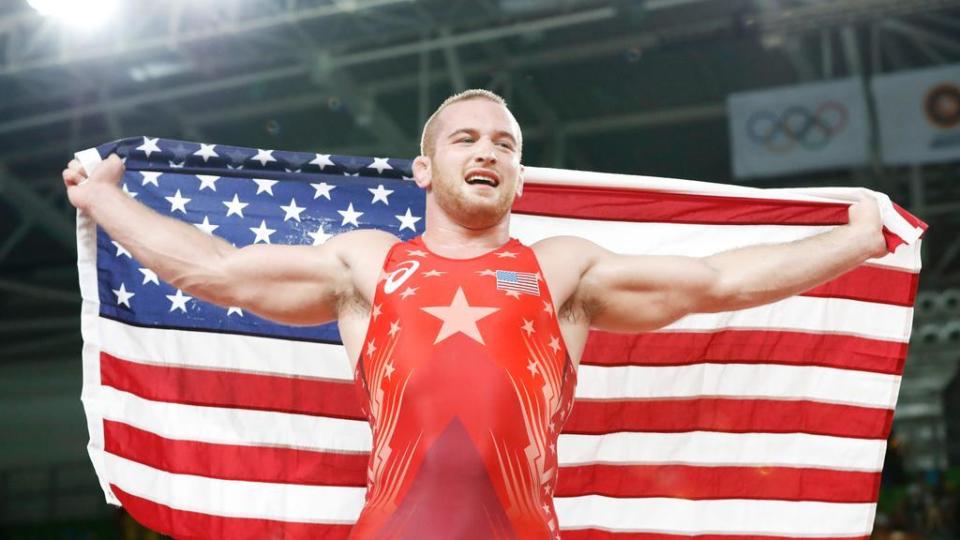 美国田径选手表现出色斩获金牌