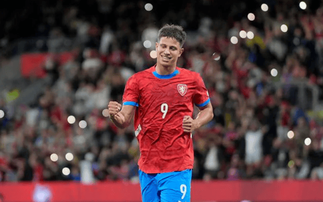 比利时零封希腊晋级，克罗地亚轻取英格兰淘汰的简单介绍